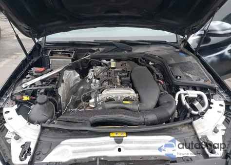 2019 Mercedes-Benz C 300 z USA, uszkodzony, nr VIN 55SWF8DB5KU317620